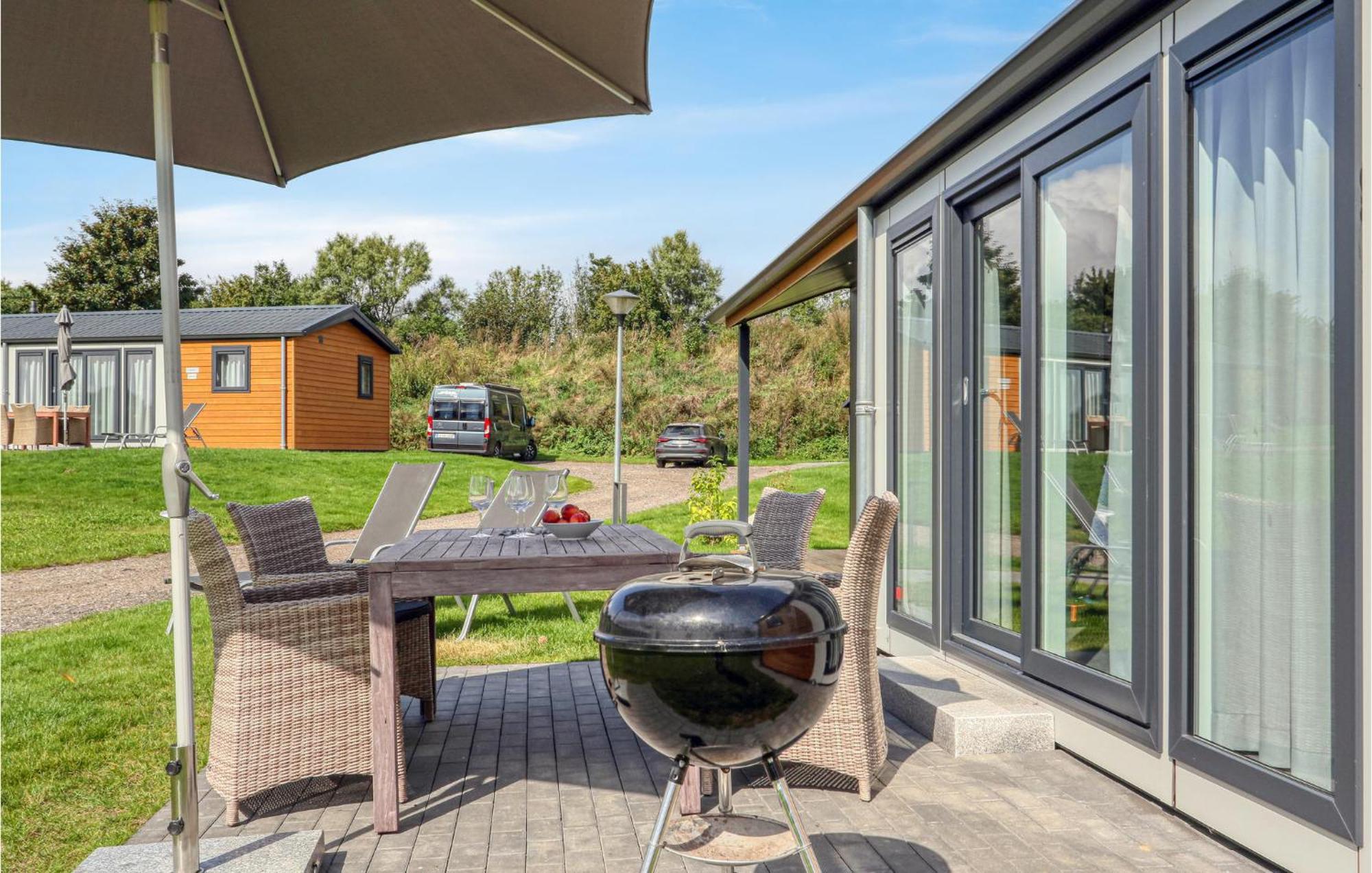 Amazing Home In Suesel With Kitchen Susel Exterior foto